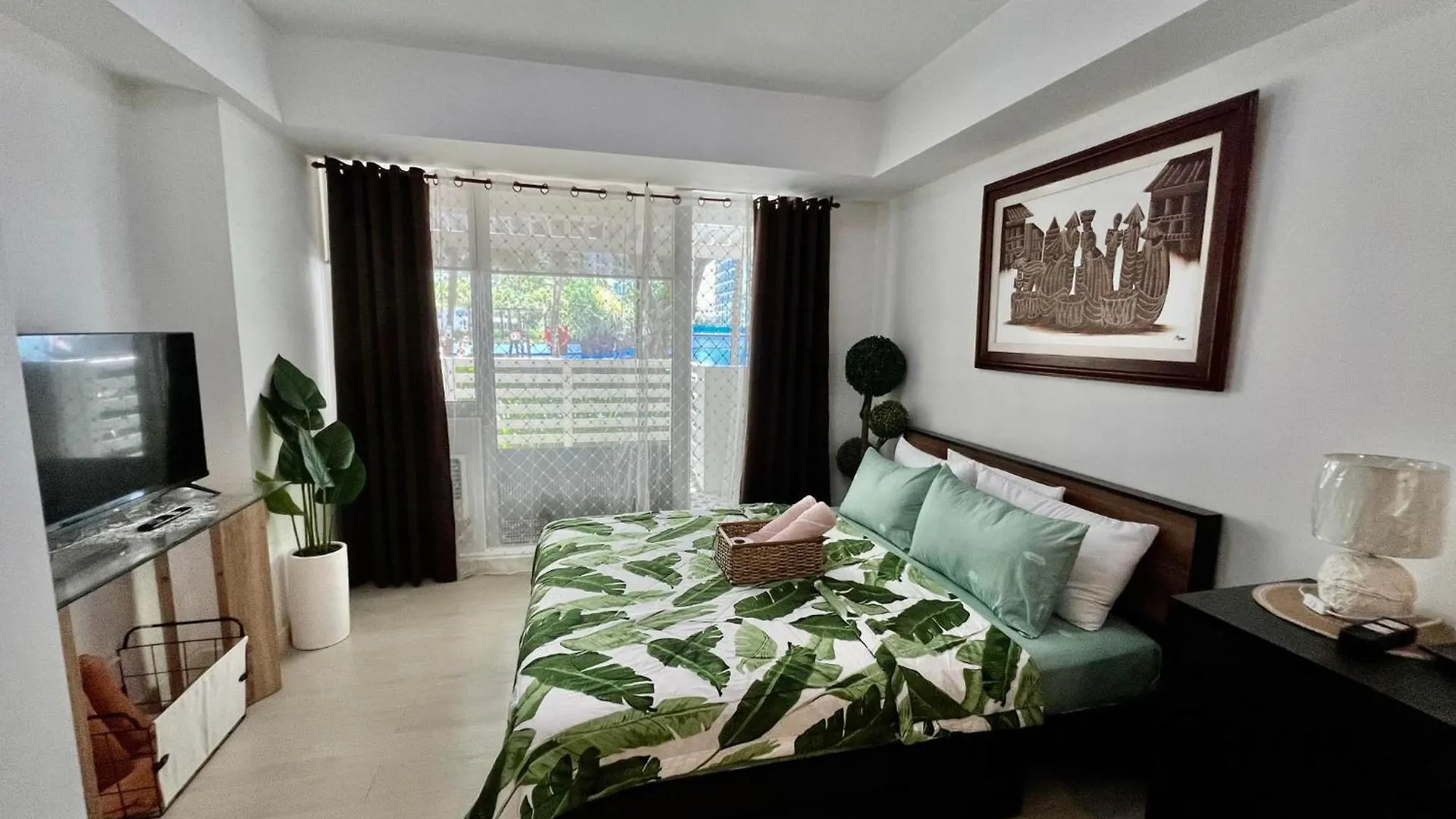 Condominium Units in Azure Beach Resort Residences Manila 0*,