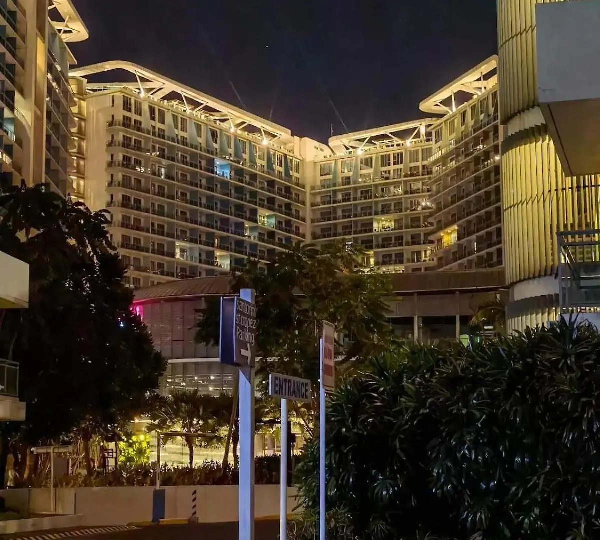 Apartment Condominium Units in Azure Beach Resort Residences Manila Philippinen